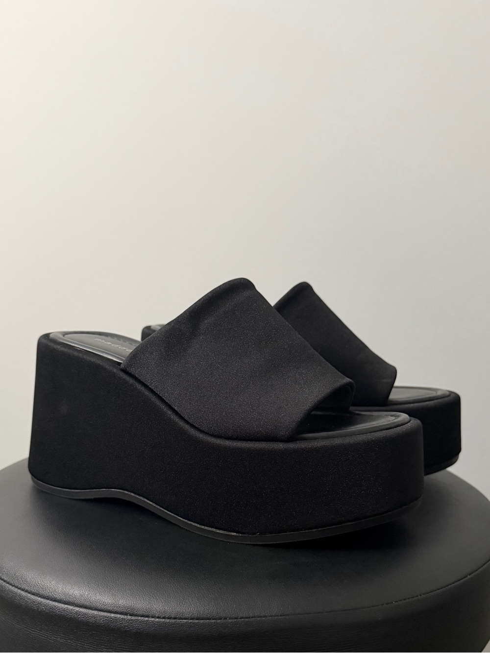 Steve Madden Size 6 Women's Platform Chunky Heeled Block Sandals Black Used